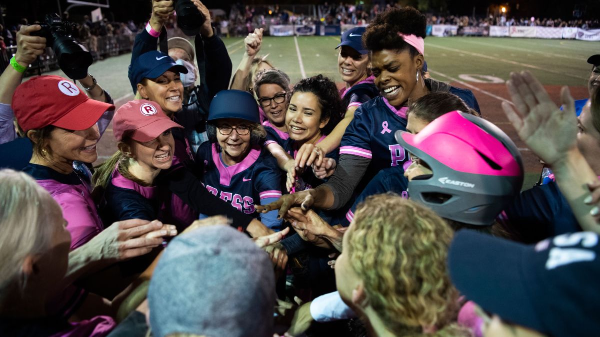 Lawmakers break losing streak at Congressional Softball Game