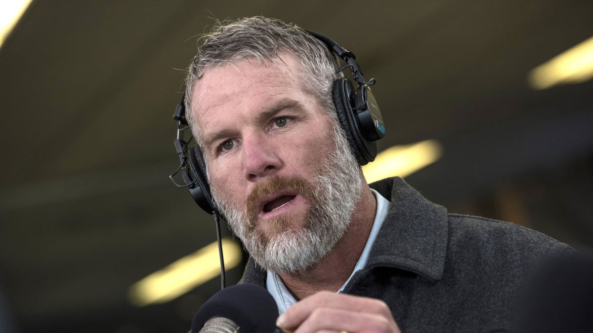 Brett Favre's record of consecutive starts in jeopardy - CNN.com