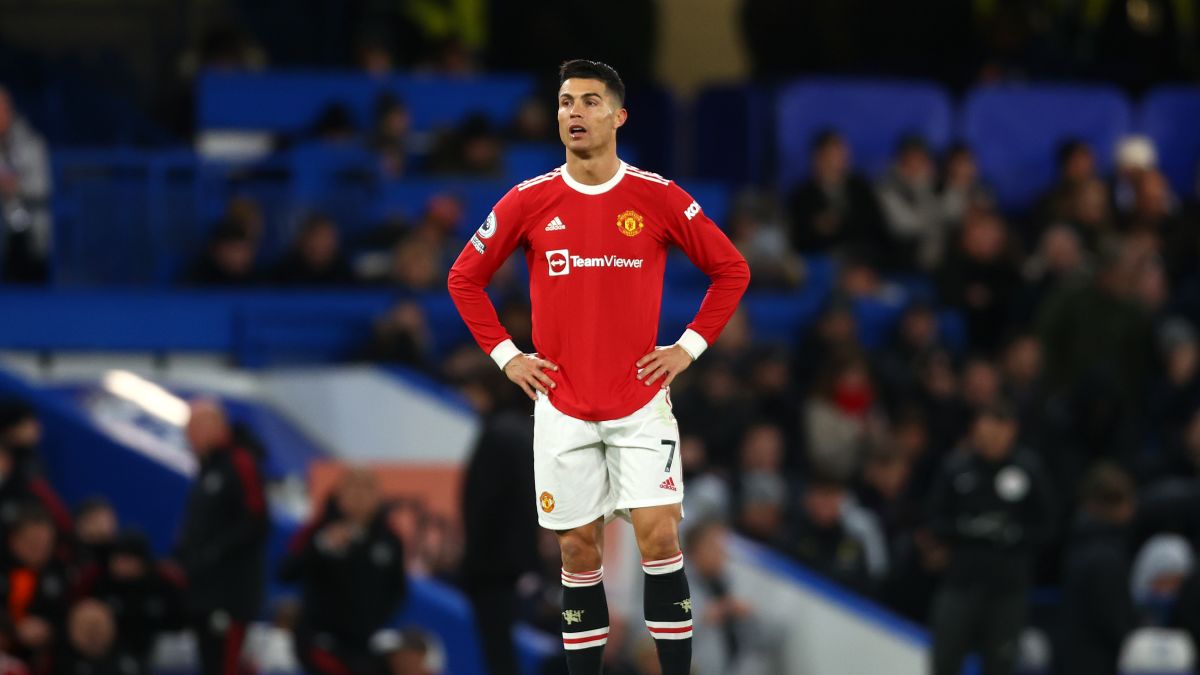 Cristiano Ronaldo benching for Manchester United causes fierce debate  between pundits - CNN