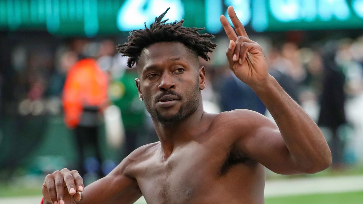 Antonio Brown Is 'No Longer a Buc' After Mid-Game Incident, Says Coach