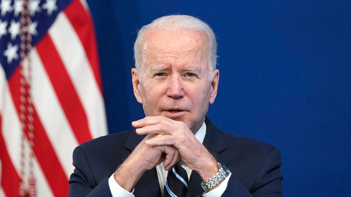 Biden says his administration will make free high-quality face masks  available to all Americans - CNNPolitics