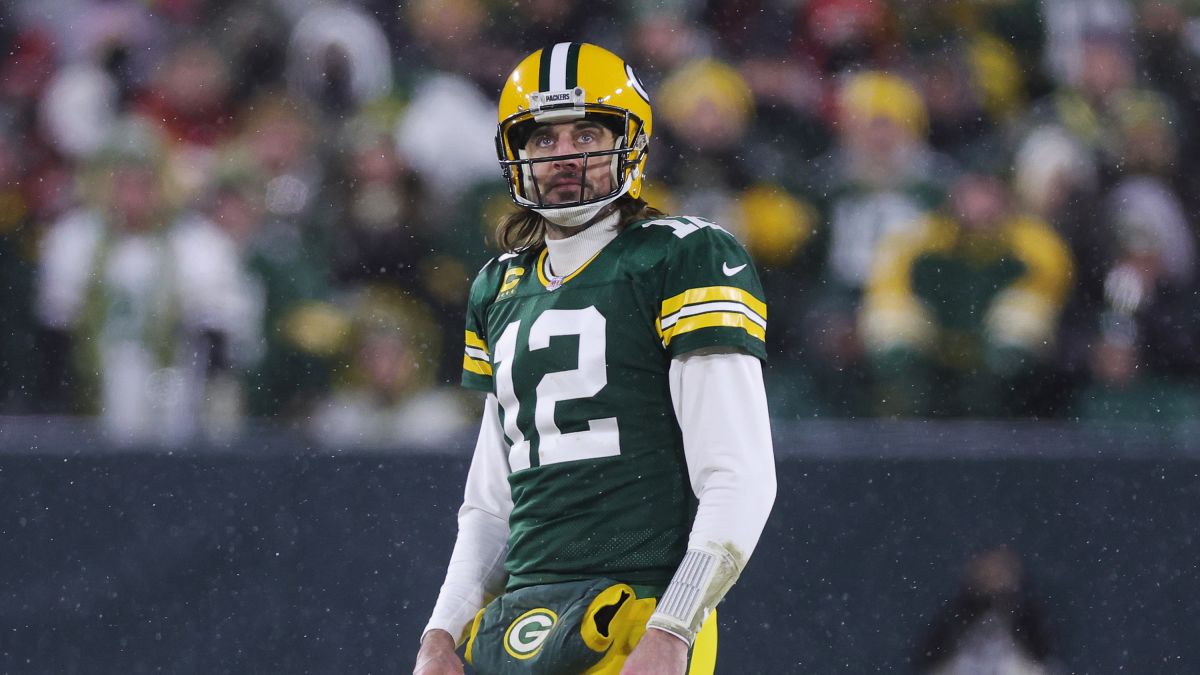 Aaron Rodgers Agrees To Extension In Green Bay