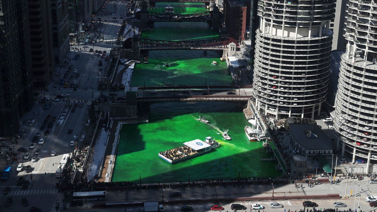 Chicago's Green River: This Odd Saint Patrick's Day Tradition Celebrates  Its 60th Year