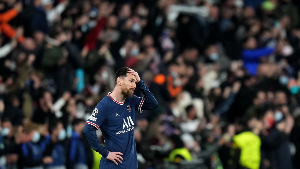 Messi should sue that dusted club” - Fans react as PSG's official
