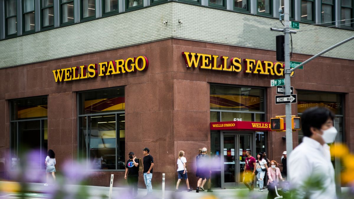 Wells Fargo Christmas Commercial 2022 Bank Earnings Show Dark Clouds On The Horizon - Cnn