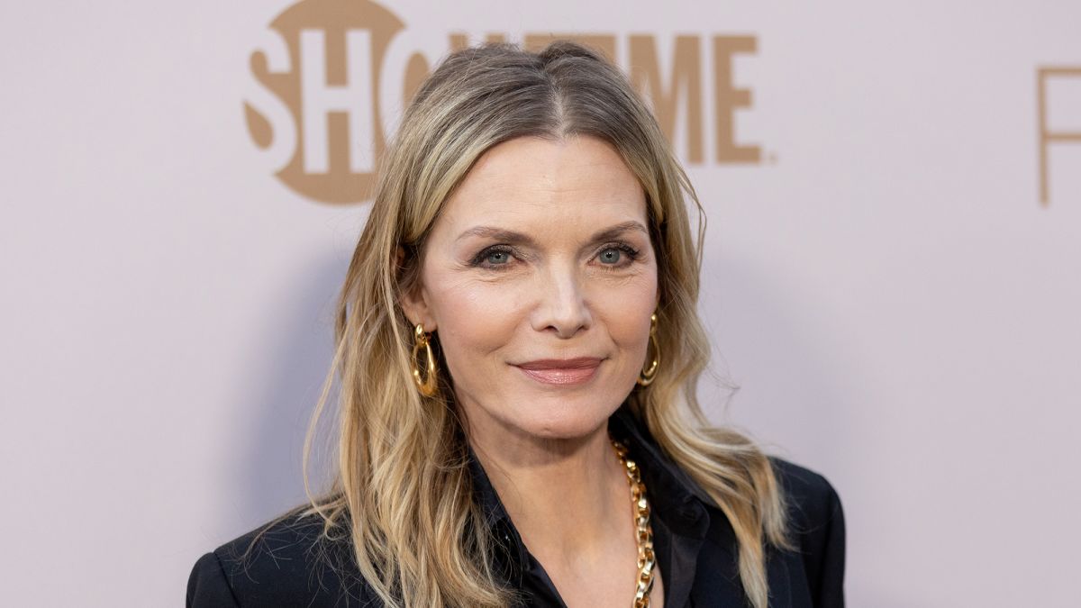 Michelle Pfeiffer would consider playing Catwoman again | CNN