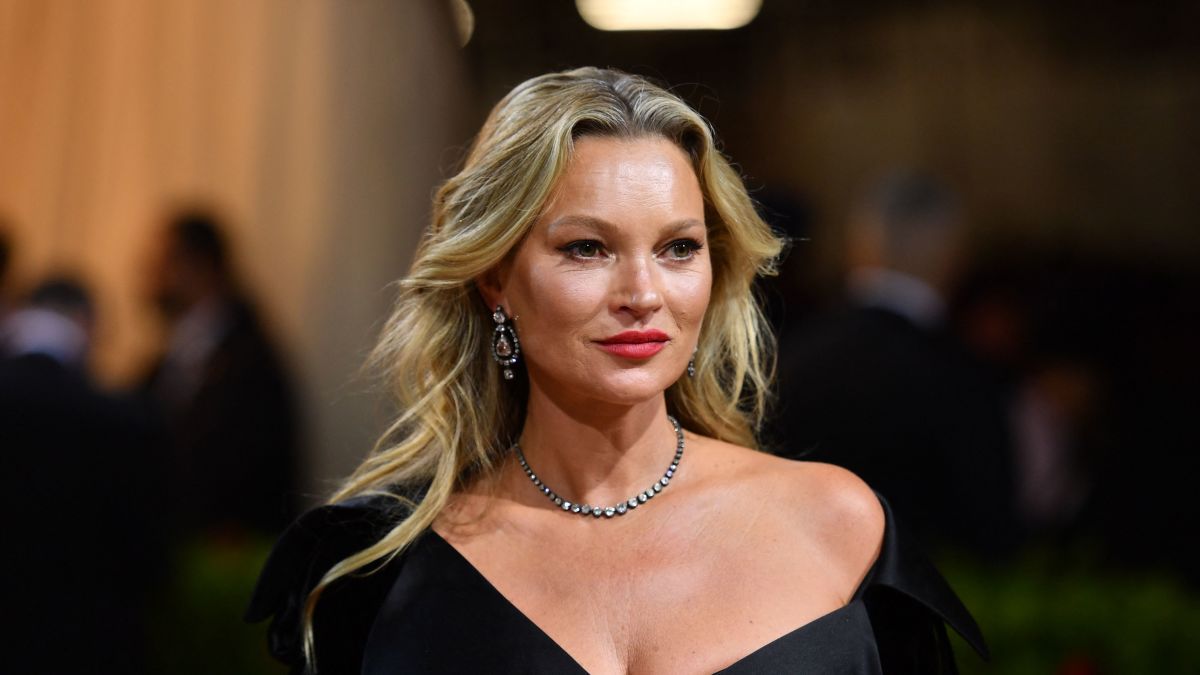Wegversperring strijd expositie Kate Moss: Johnny Depp's legal team expected to call British model as  witness in defamation trial | CNN