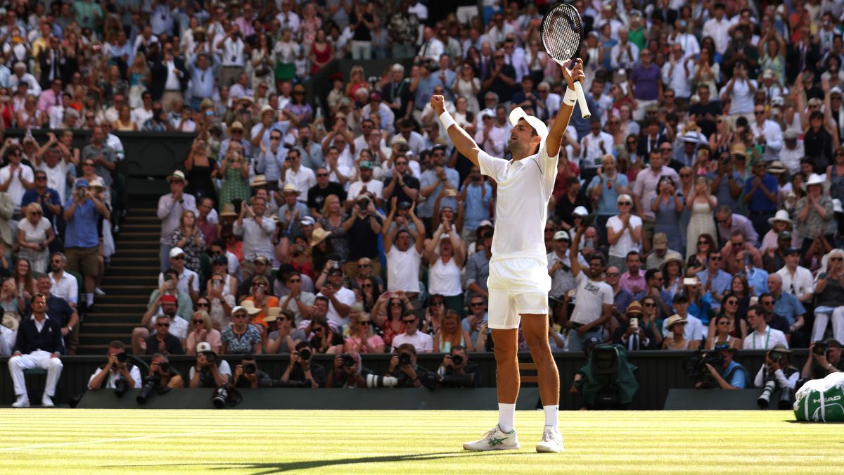 Tennis 2022: Shock crowd act as Novak Djokovic makes return