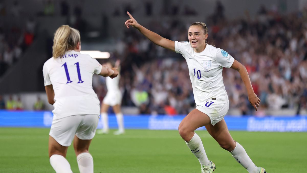 Women's World Cup England v. Spain: Women's Football Is Just Starting to  Roar - Bloomberg