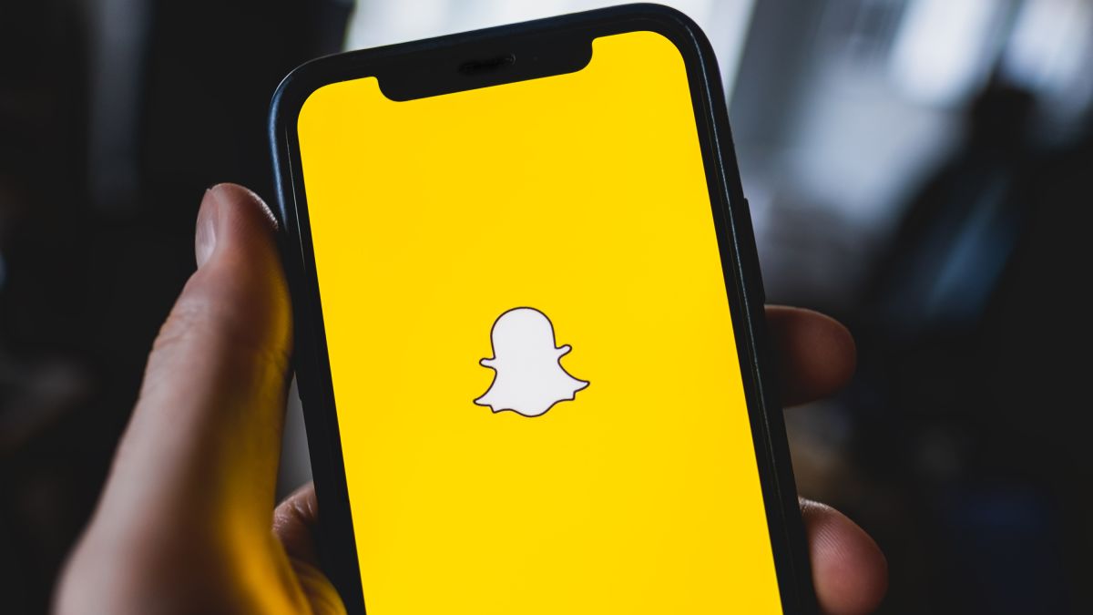 Snapchat rolls out My AI chatbot powered by ChatGPT to all users | CNN  Business