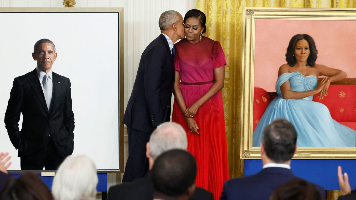 Barack and Michelle Obama make first joint return to the White House for  unveiling of official portraits | CNN Politics