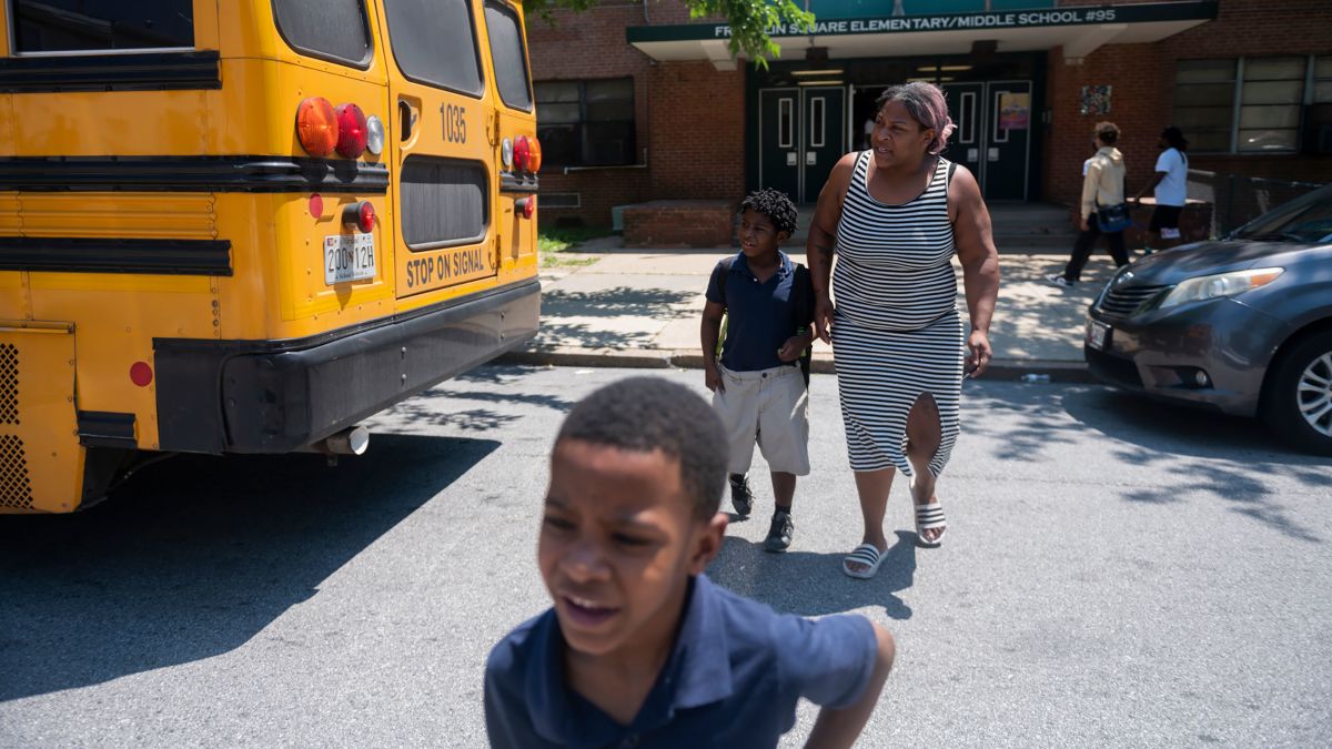 1200px x 675px - US public schools get a D+ for poor conditions, and experts say problems  are getting worse. Here's what kids are facing | CNN
