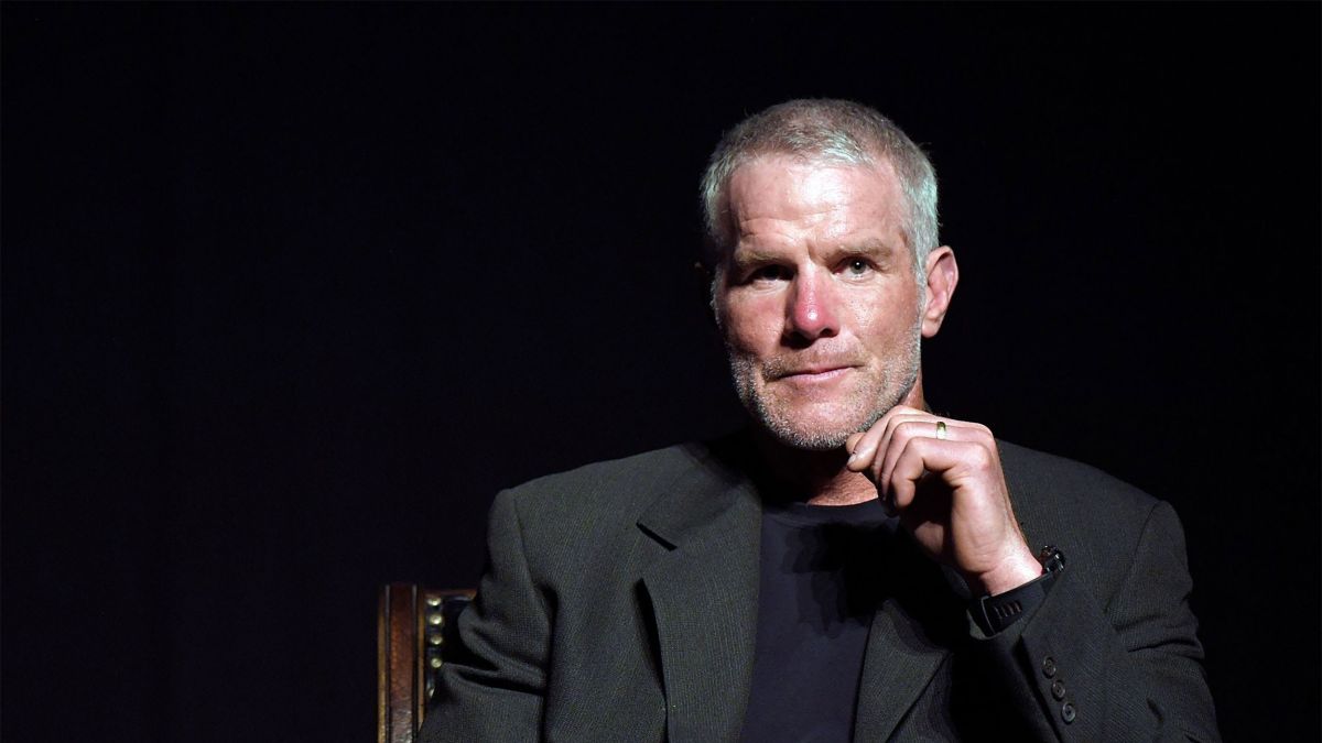 Brett Favre's texts included in lawsuit over misspent Mississippi