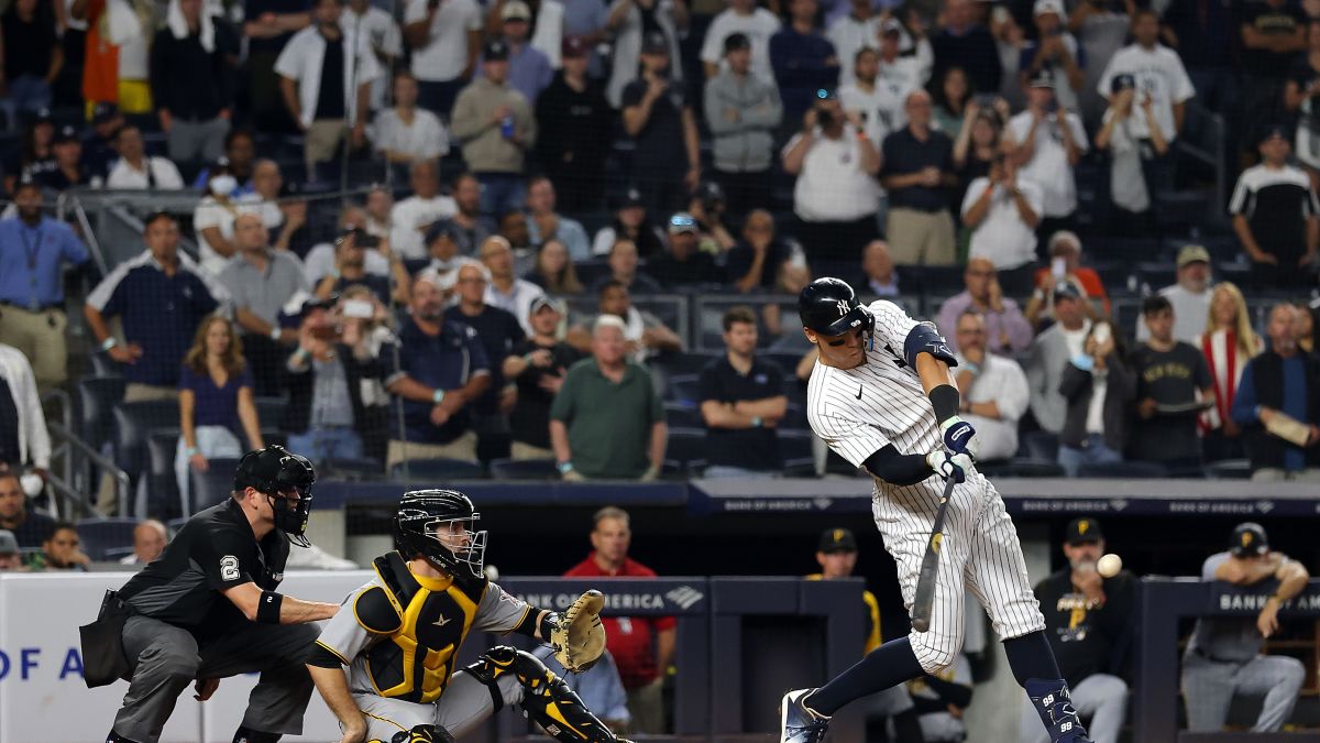 Aaron Judge hits 60th home run, equals Babe Ruth's single-season tally in  dramatic Yankees 9-8 win over Pirates