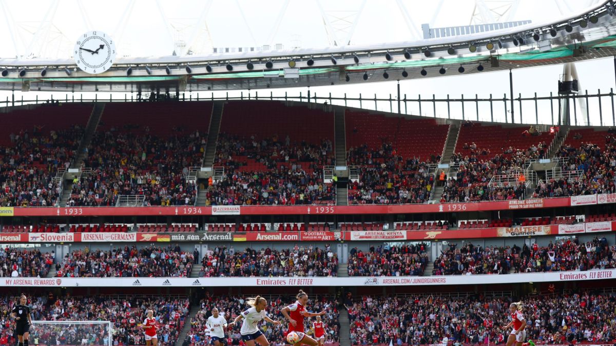 Barclays FA Women's Super League Report: Arsenal 6-1 Tottenham Hotspur