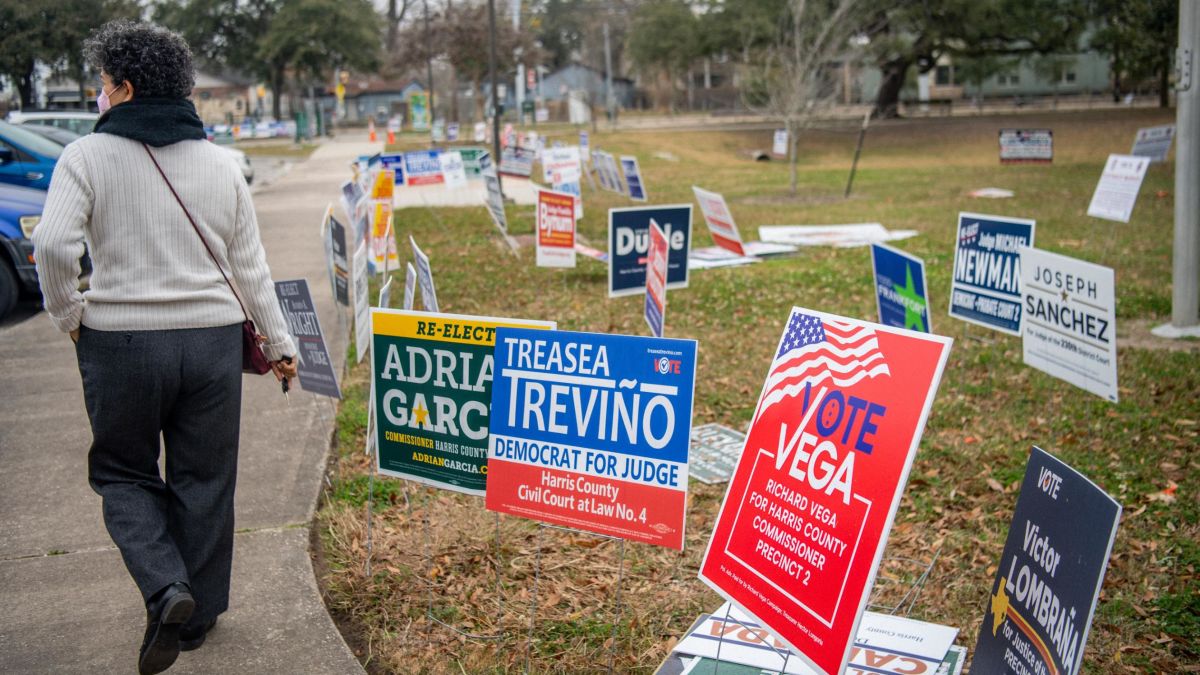 Texas A&M's early-voting site not restored by Brazos County commissioners