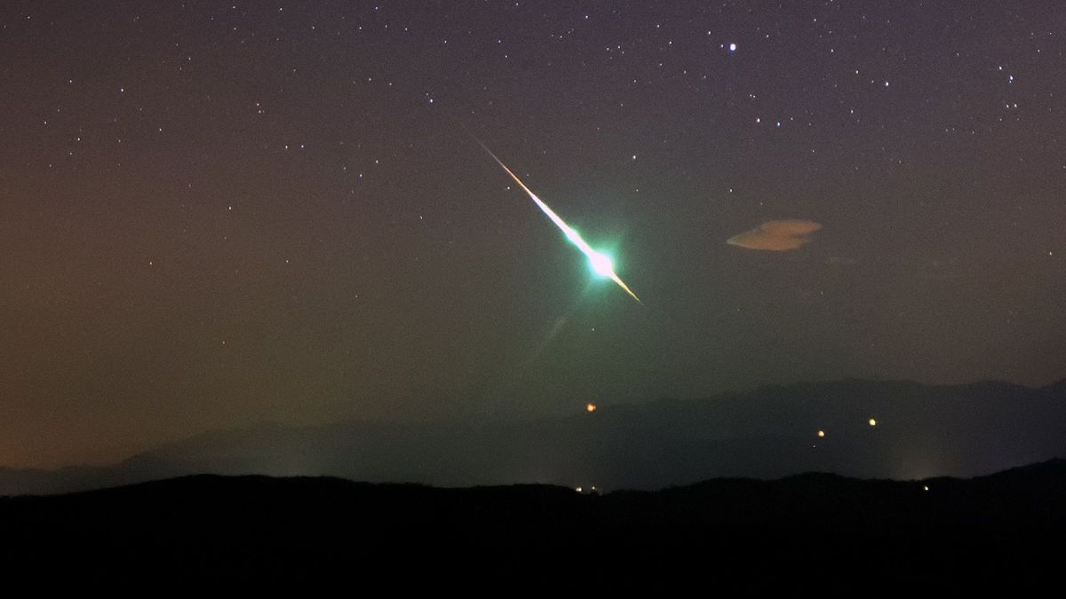 The Southern Taurids meteor shower will bring an increase of fireballs this  week | CNN
