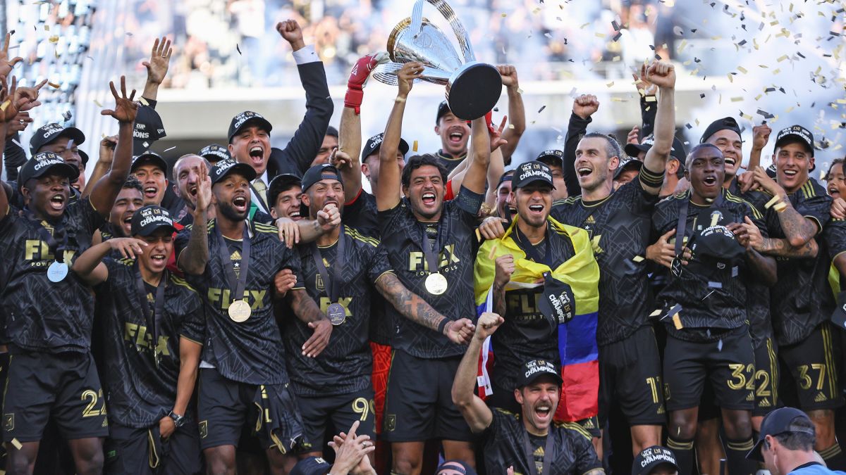 LAFC claims 1st MLS Cup title with shootout win over Union