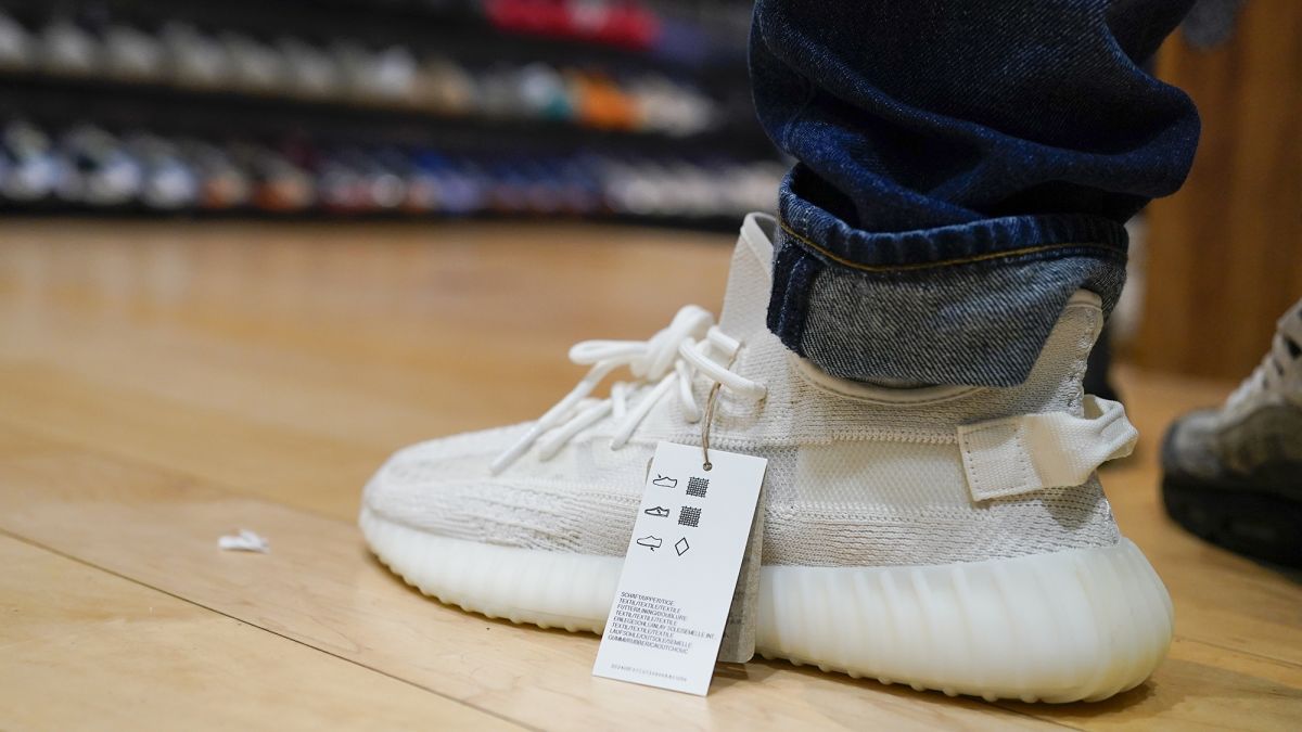 Lo dudo Melodrama persona que practica jogging Adidas will continue to sell Kanye West's shoe designs without the Yeezy  name | CNN Business
