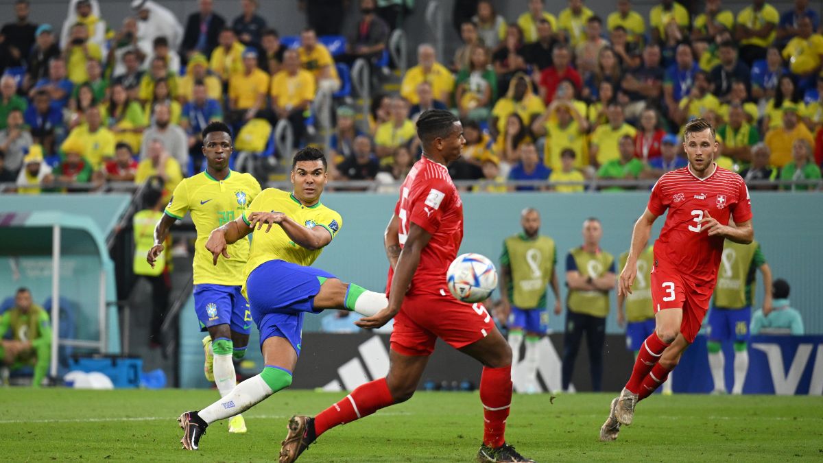 Casemiro scores stunner to send Brazil through to round of 16