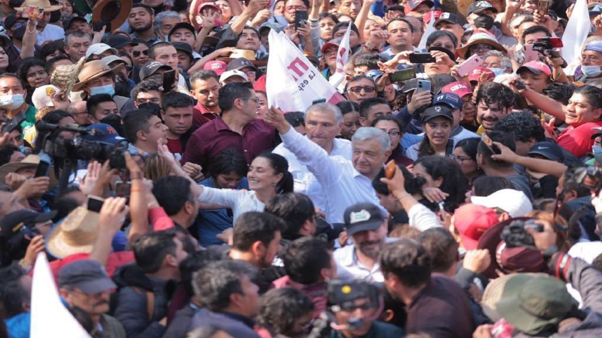 Mira el video del presidente López Obrador que despierta polémica en México  - CNN Video