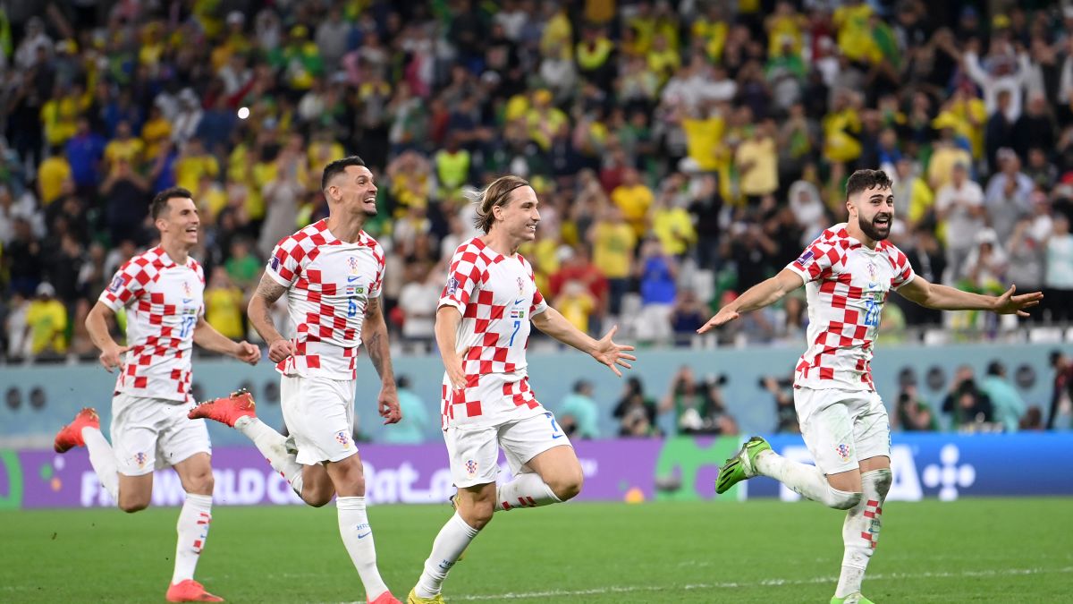 Croatia sends favorites Brazil home with penalty shootout win at