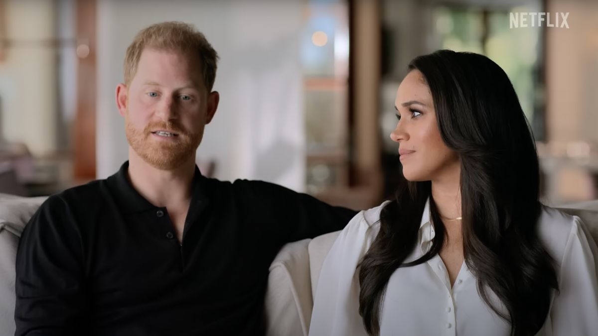 Prince Harry and Meghan drop bombshell Netflix trailer with hint of fresh  attacks on royal family and with duchess seen sobbing. The Duke of Sussex  living in the United States with his