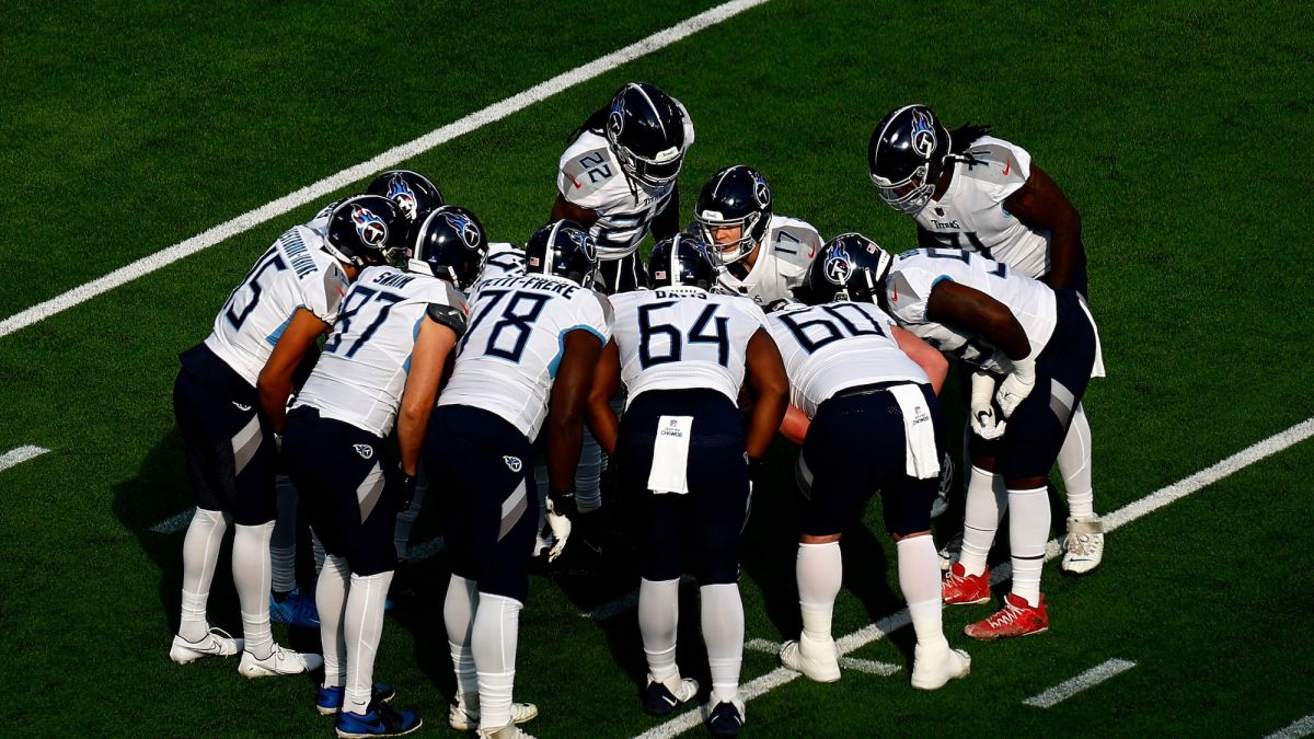 Texans at Titans game kicks off after hour delay due to cold