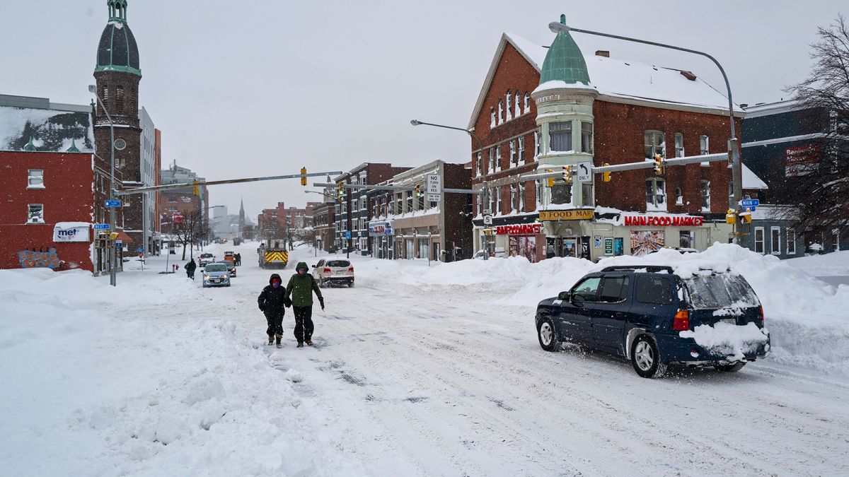 Storm Brings Extra Day of Shopping to a New Jersey Town - The New