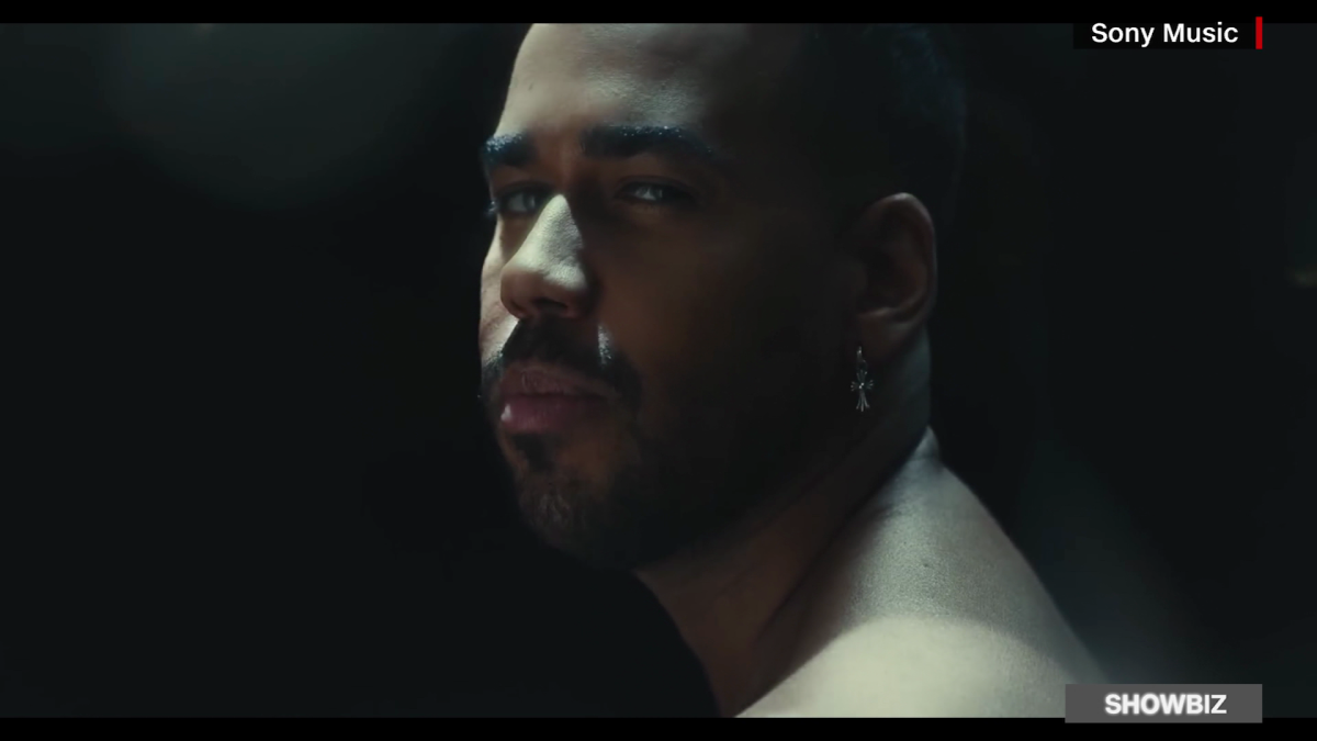 Romeo Santos aparece junto a su esposa en su nuevo video musical y anuncia  que espera otro hijo - CNN Video