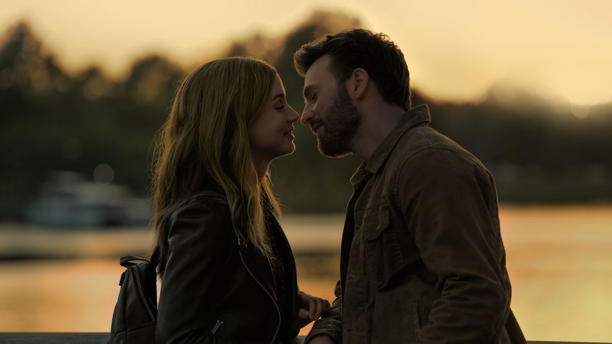 Ghosted' review: Chris Evans and Ana de Armas reunite in a spirited action  comedy | CNN