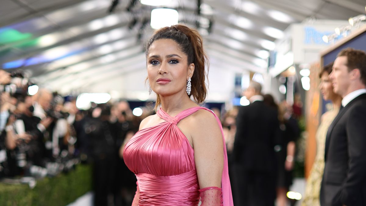 Salma Hayek revela cuál es su lugar favorito - CNN Video