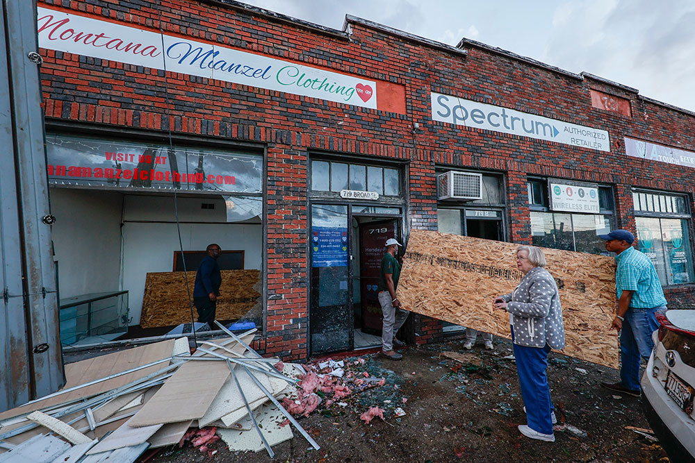 Live updates: Tornado watches in Alabama, Georgia and Southeastern states