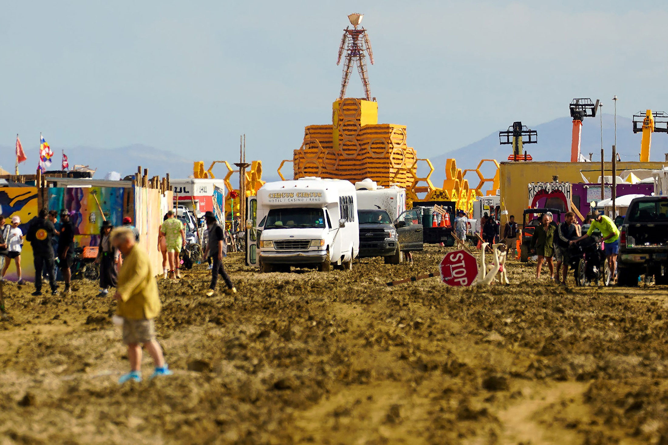 Live Updates Burning Man Festival Rain Strands Thousands In Black Rock Nevada Desert