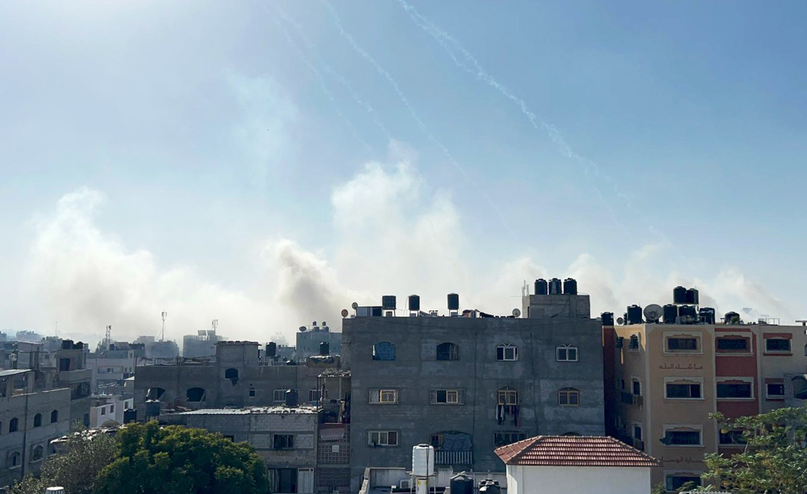 Smoke rises in Jabalya, Gaza, as Israeli strikes continue on Saturday, December 2.