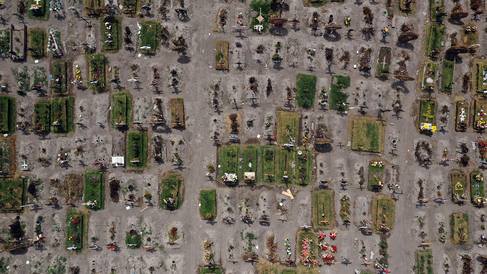 Aerial view of graves at the special area for Covid-19 victims of the Municipal Pantheon of Valle de Chalco, Mexico, on July 28. 