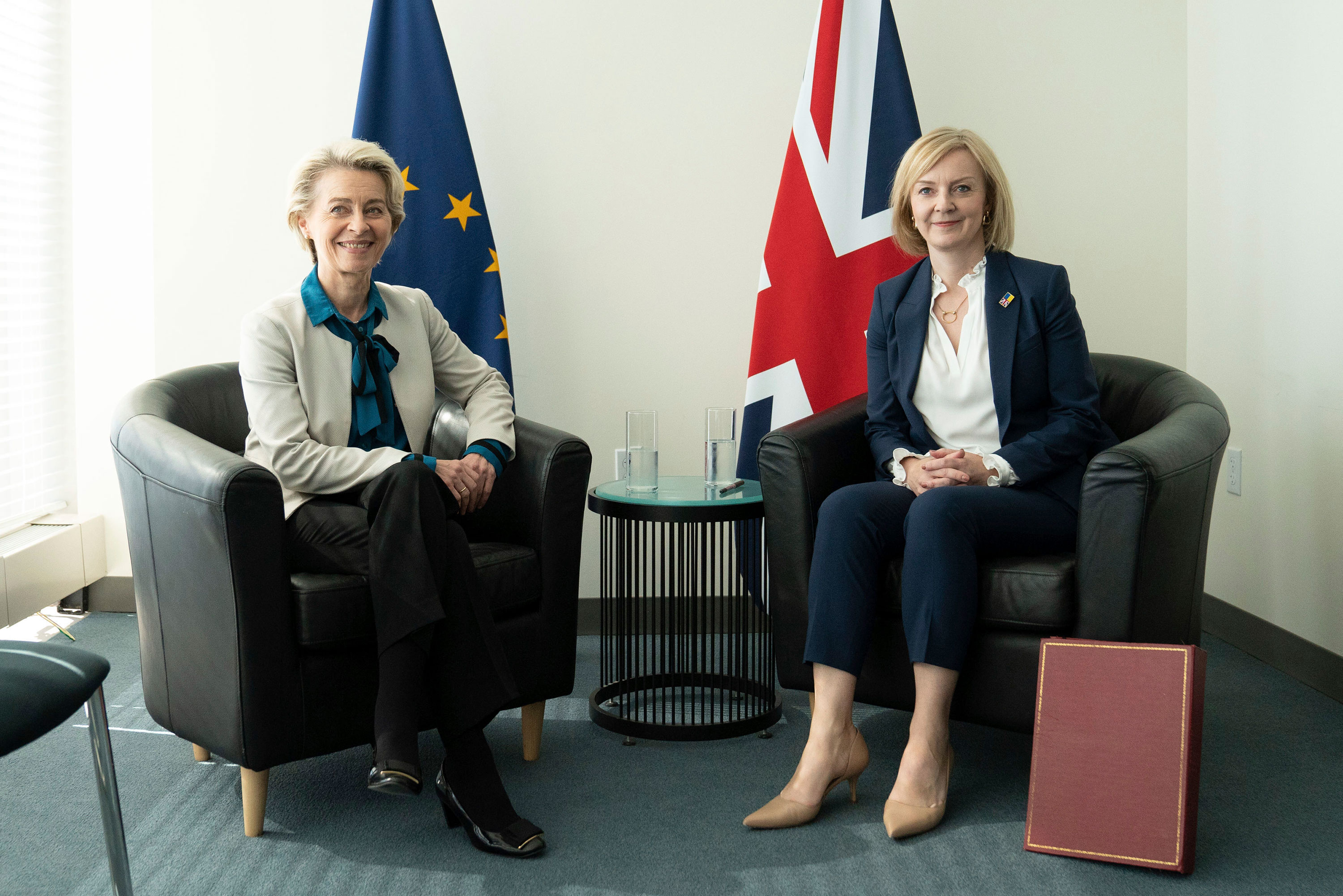 European Commission President Ursula Von Der Leyen, left, and British Prime Minister Liz Truss, right, pose for photos during a bilateral meeting during the 77th UN General Assembly in New York on Wednesday.