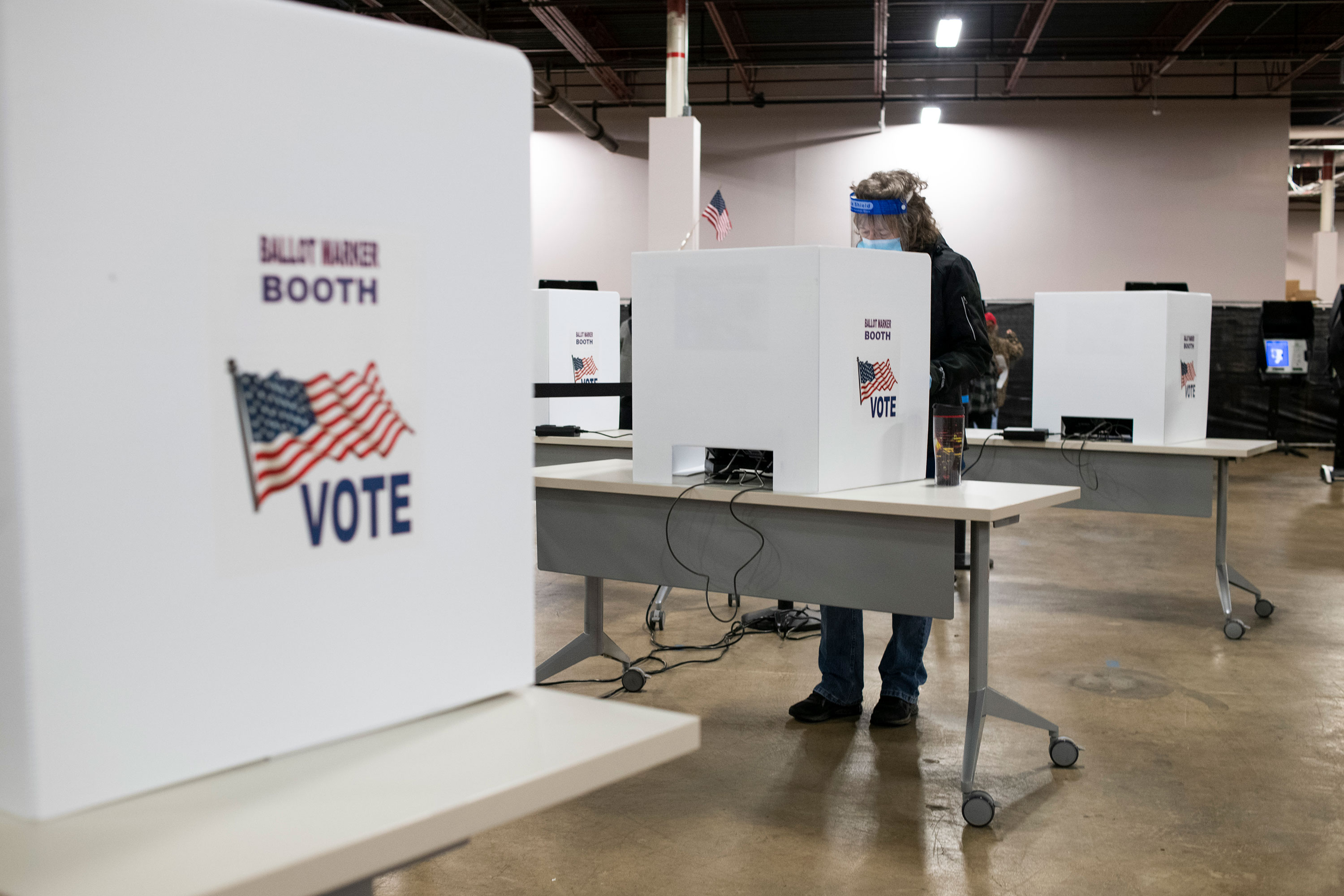 This Georgia Countys Election Office Is Experiencing An 8 Hour Early