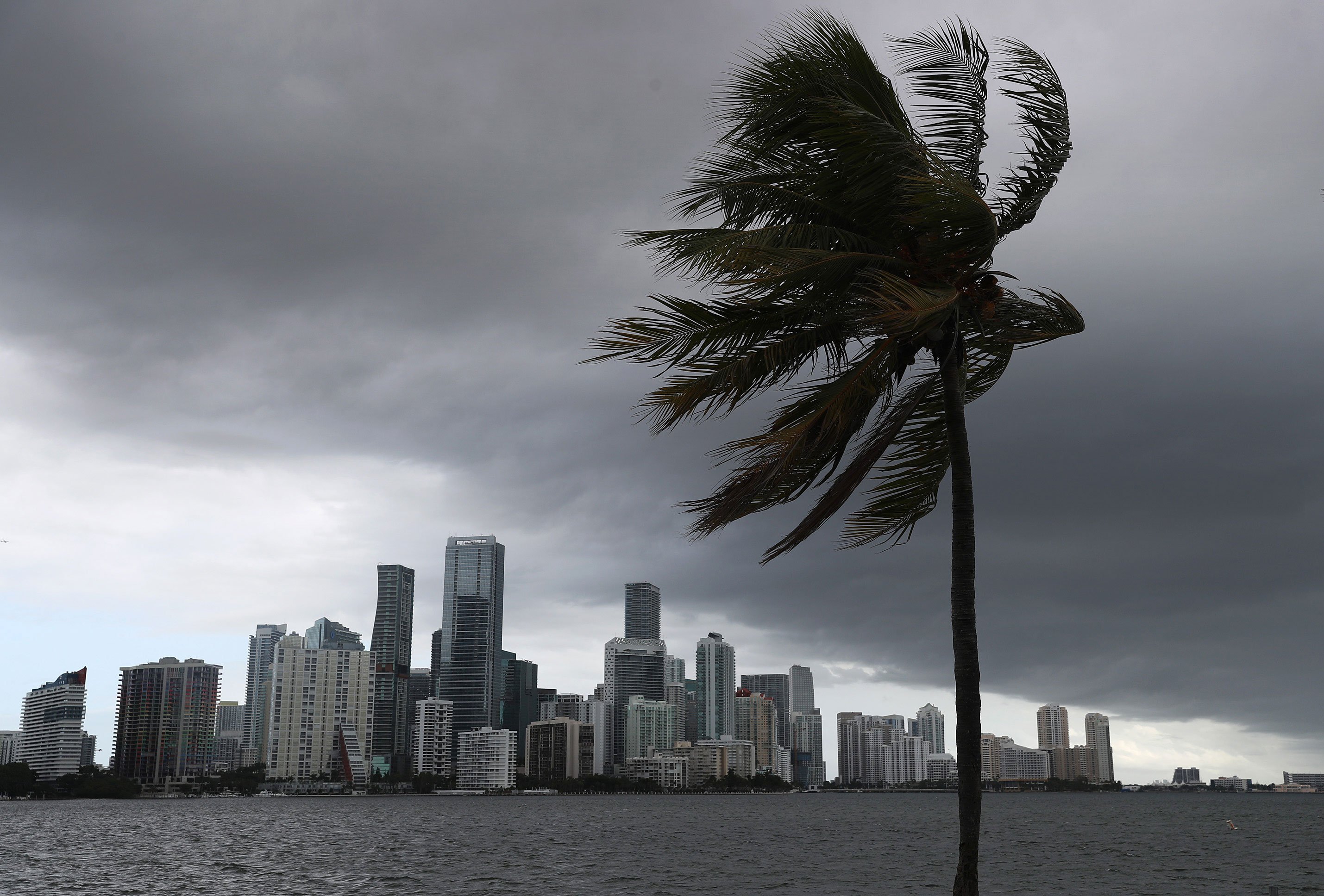 strong-winds-and-heavy-rains-expected-in-miami-dade-county-this-afternoon