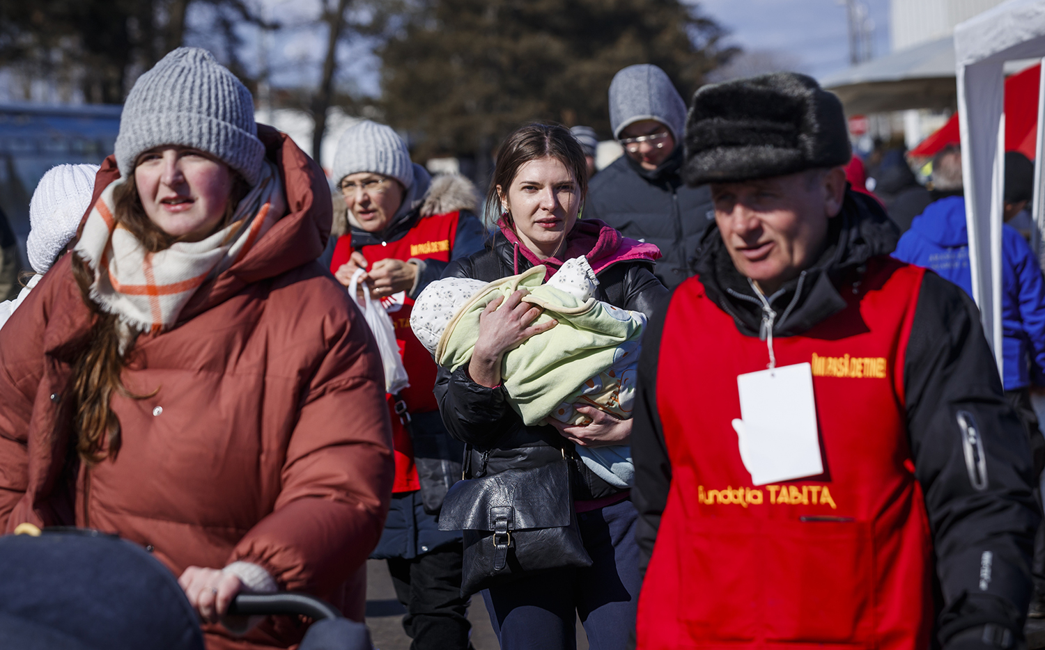Refugees from Ukraine arrive at the Siret border post in Romania on March 9.