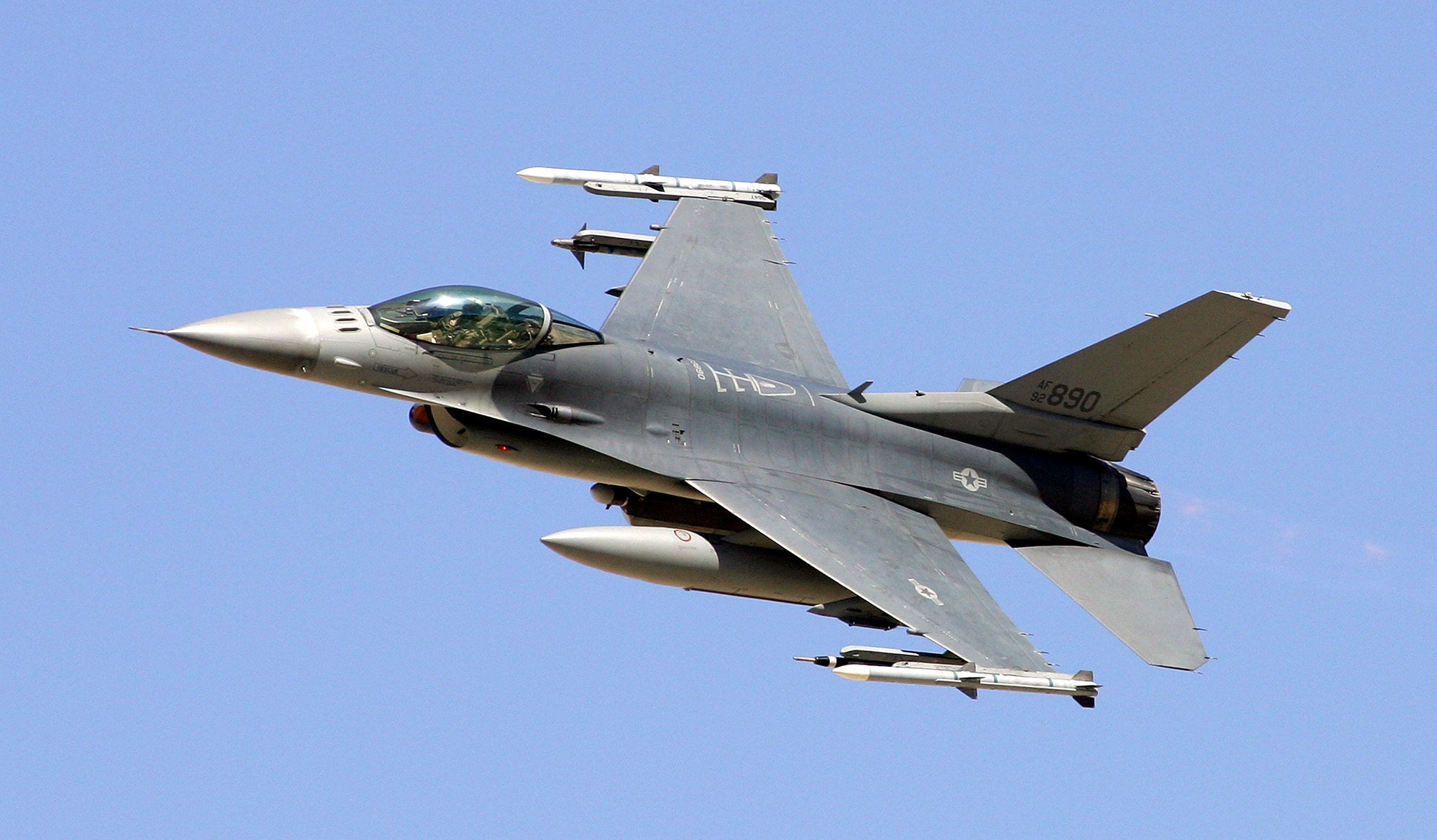 An F-16C Fighting Falcon flies at the Nevada Test and Training Range, on September 14, 2007, near Indian Springs, Nevada. 