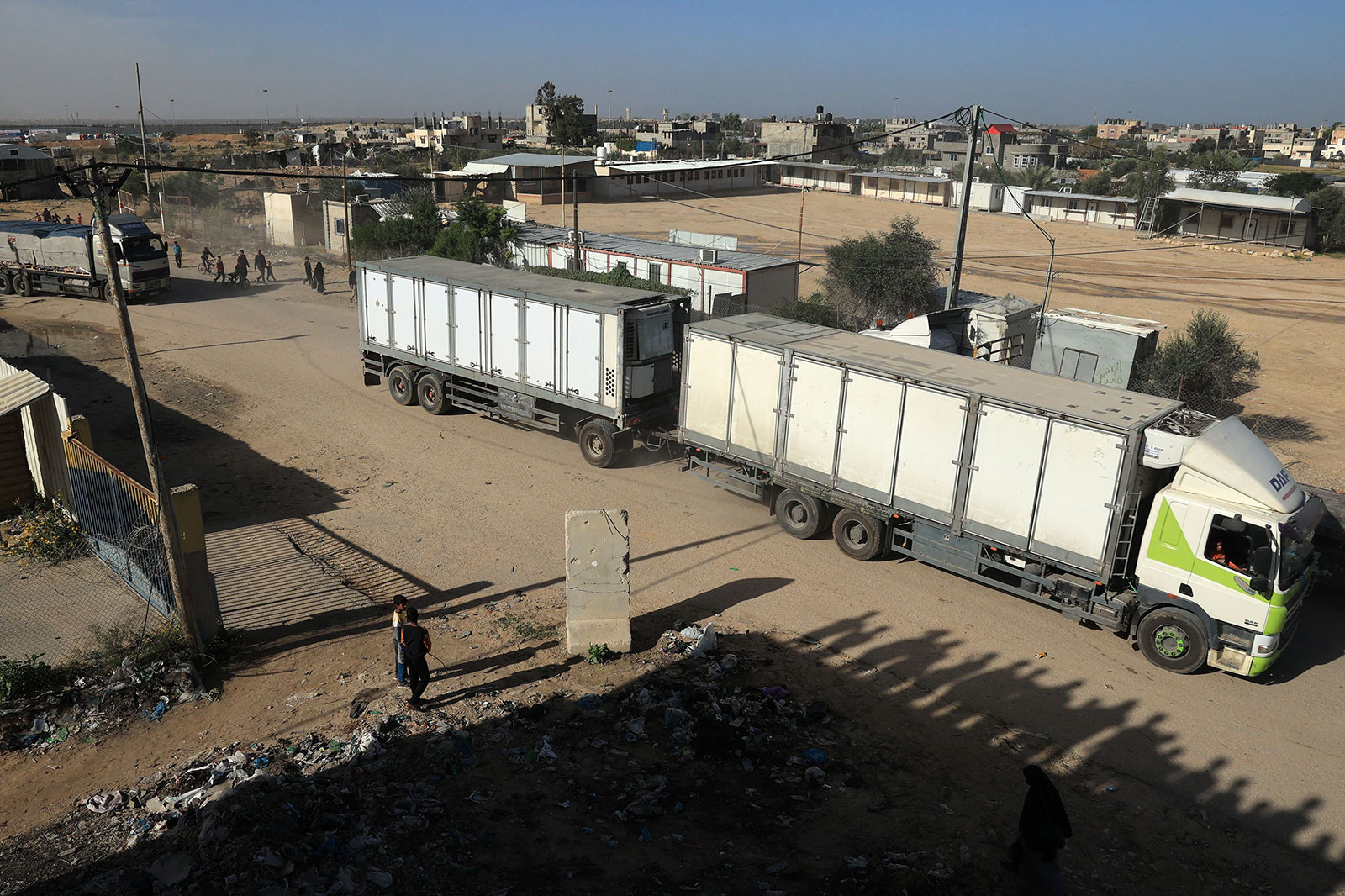 90 aid trucks have entered Gaza through Rafah border, Egyptian official ...