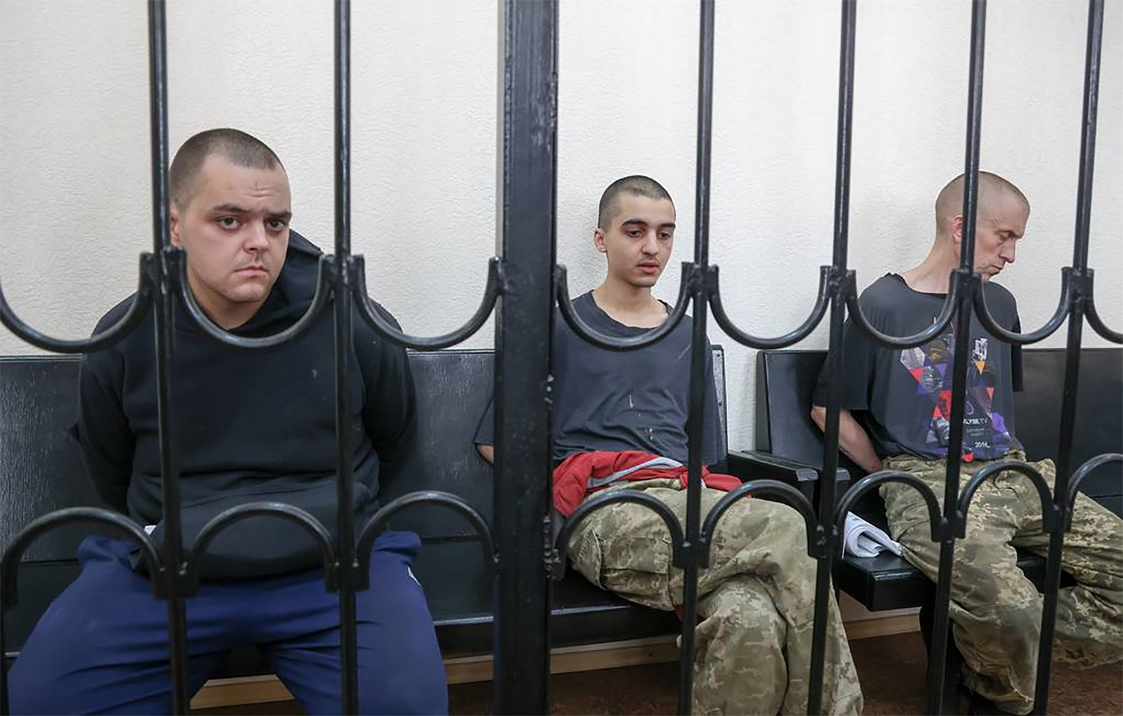 De izquierda a derecha: Aiden Aslin, Brahim Saadoune y Shaun Pinner fueron condenados a muerte el jueves.