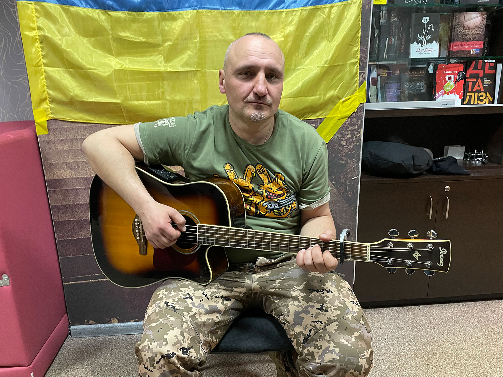 Sergiy Fomenko, singer of Ukrainian band Mandry, who has joined the Territorial Defense Forces.