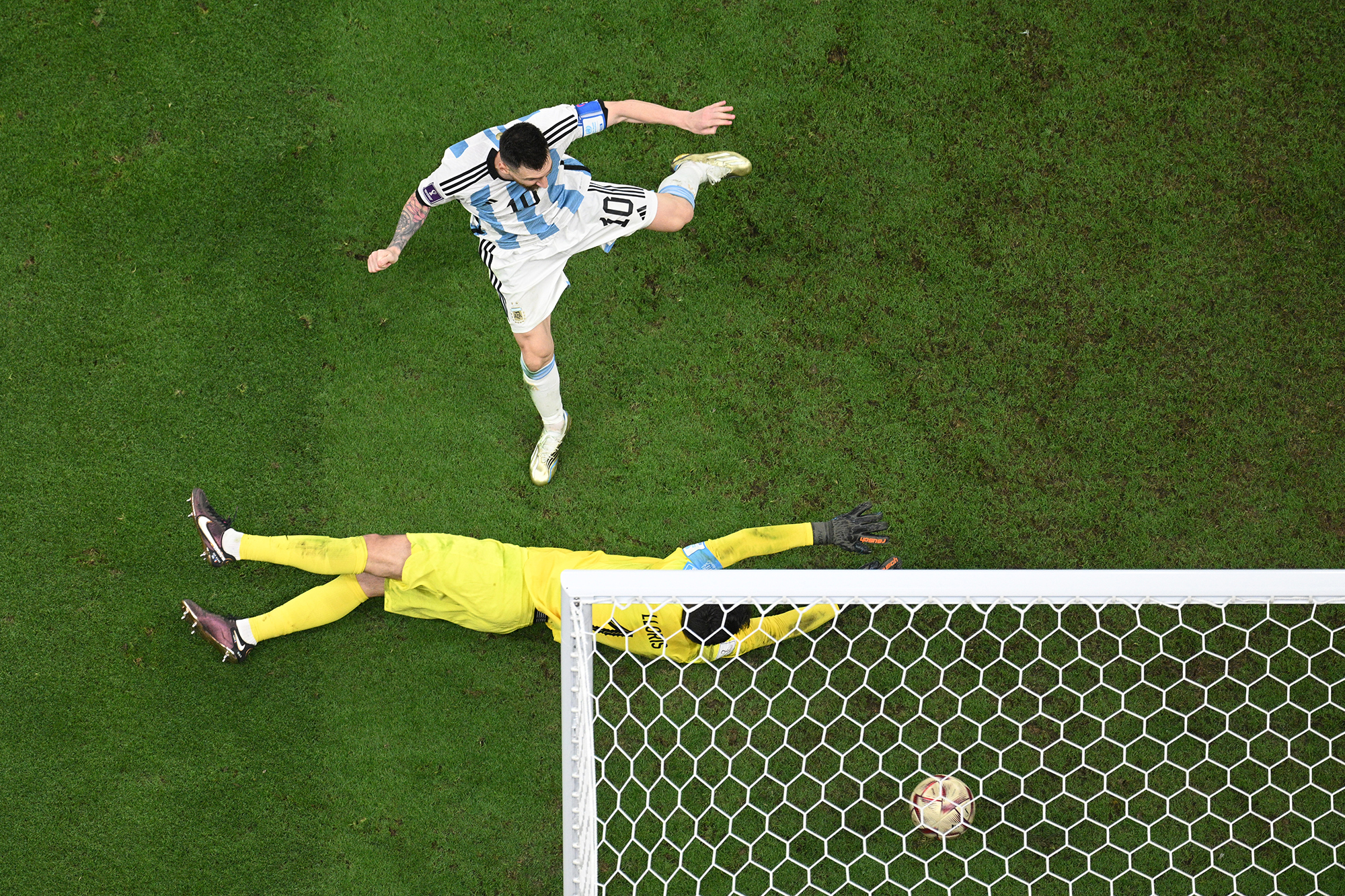 Messi puts Argentina back on top in extra time.