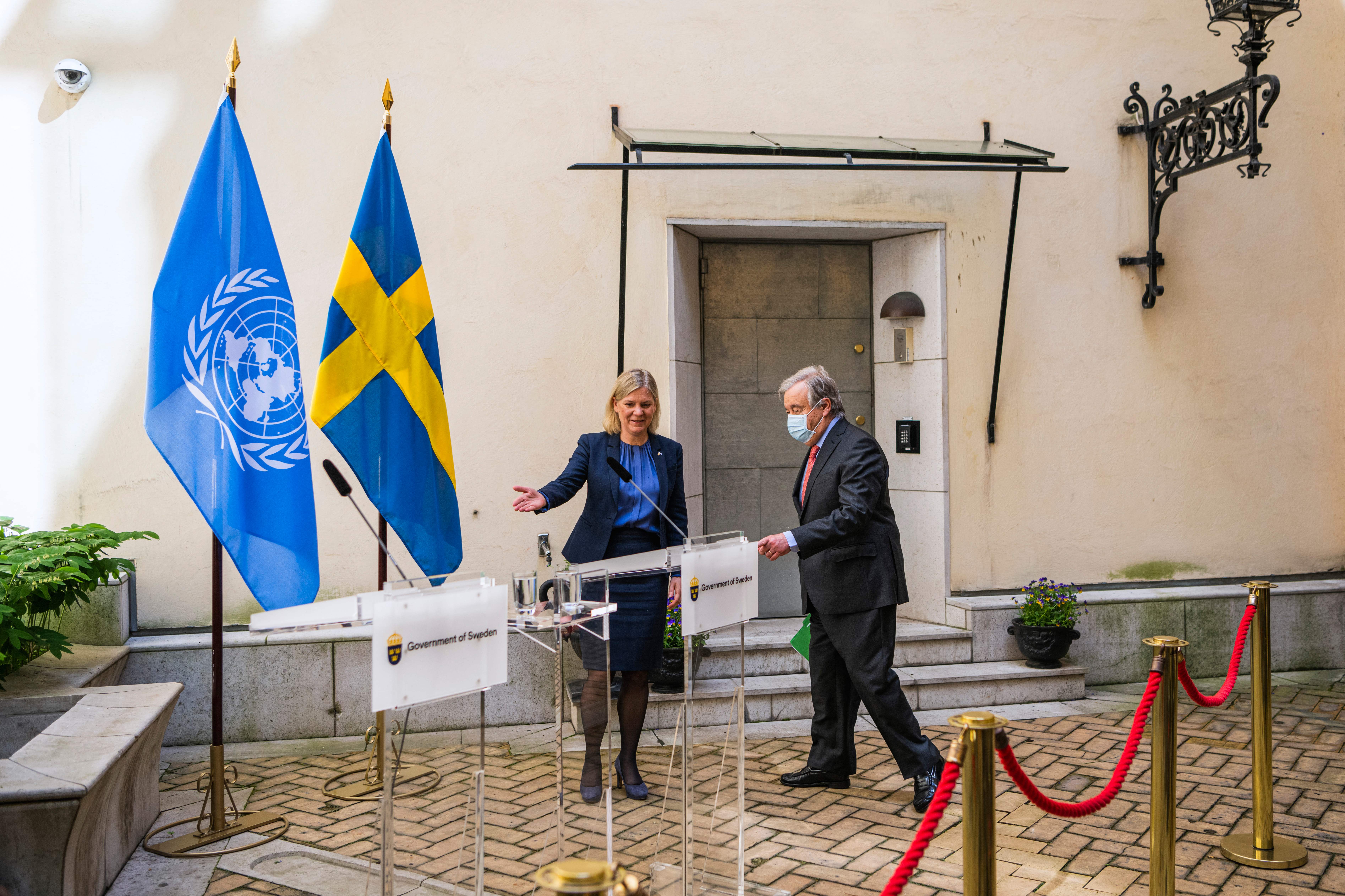 Swedish Prime Minister Magdalena Andersson and UN Secretary-General Antonio Guterres arrive for a news conference in Stockholm on June 1. 