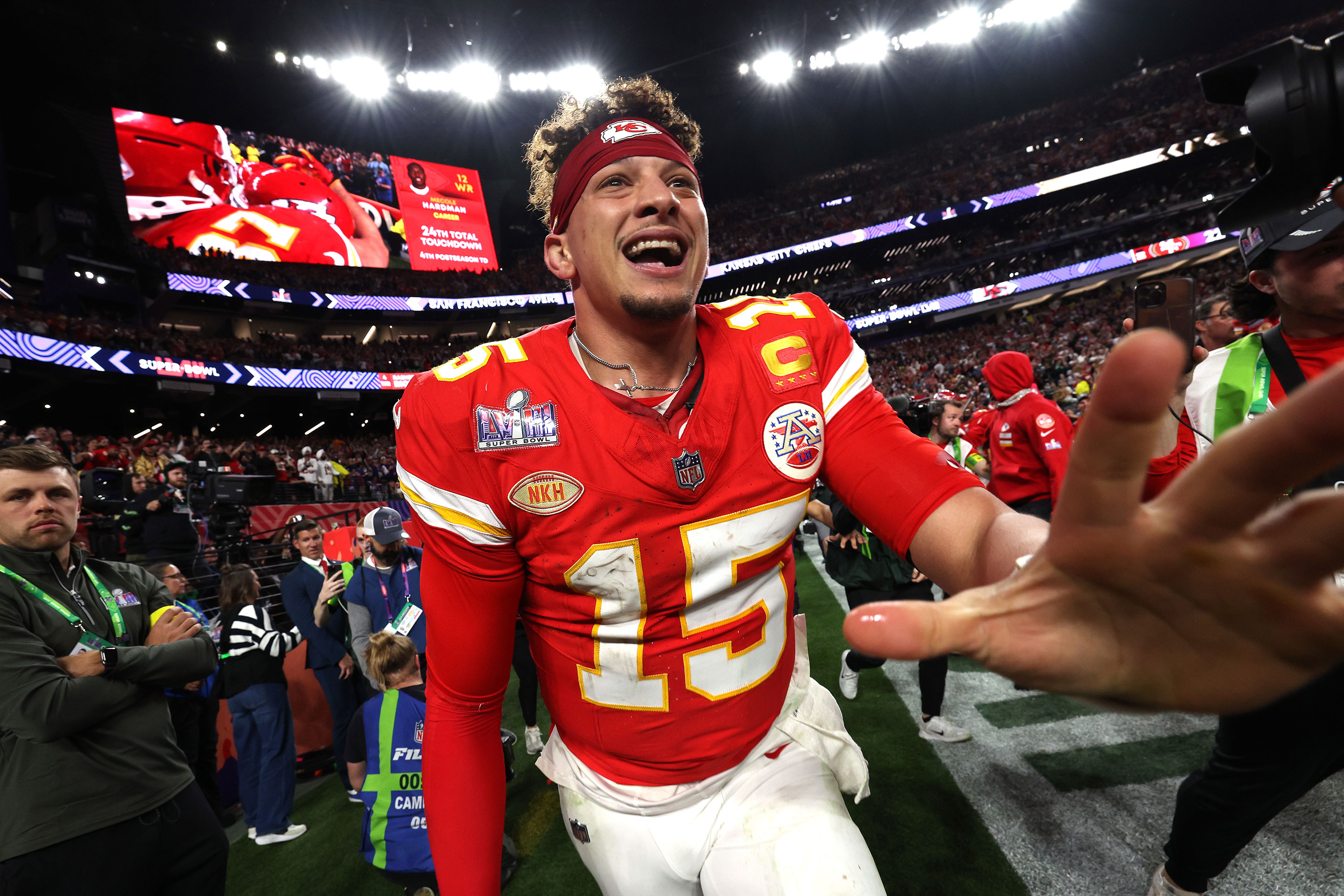 Mahomes celebrates just after defeating the 49ers.