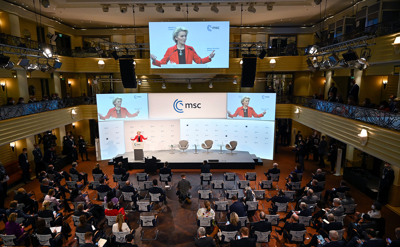 La presidenta de la Comisión Europea, Ursula van der Leyen, habla en la Conferencia de Seguridad de Munich en Alemania el 19 de febrero.