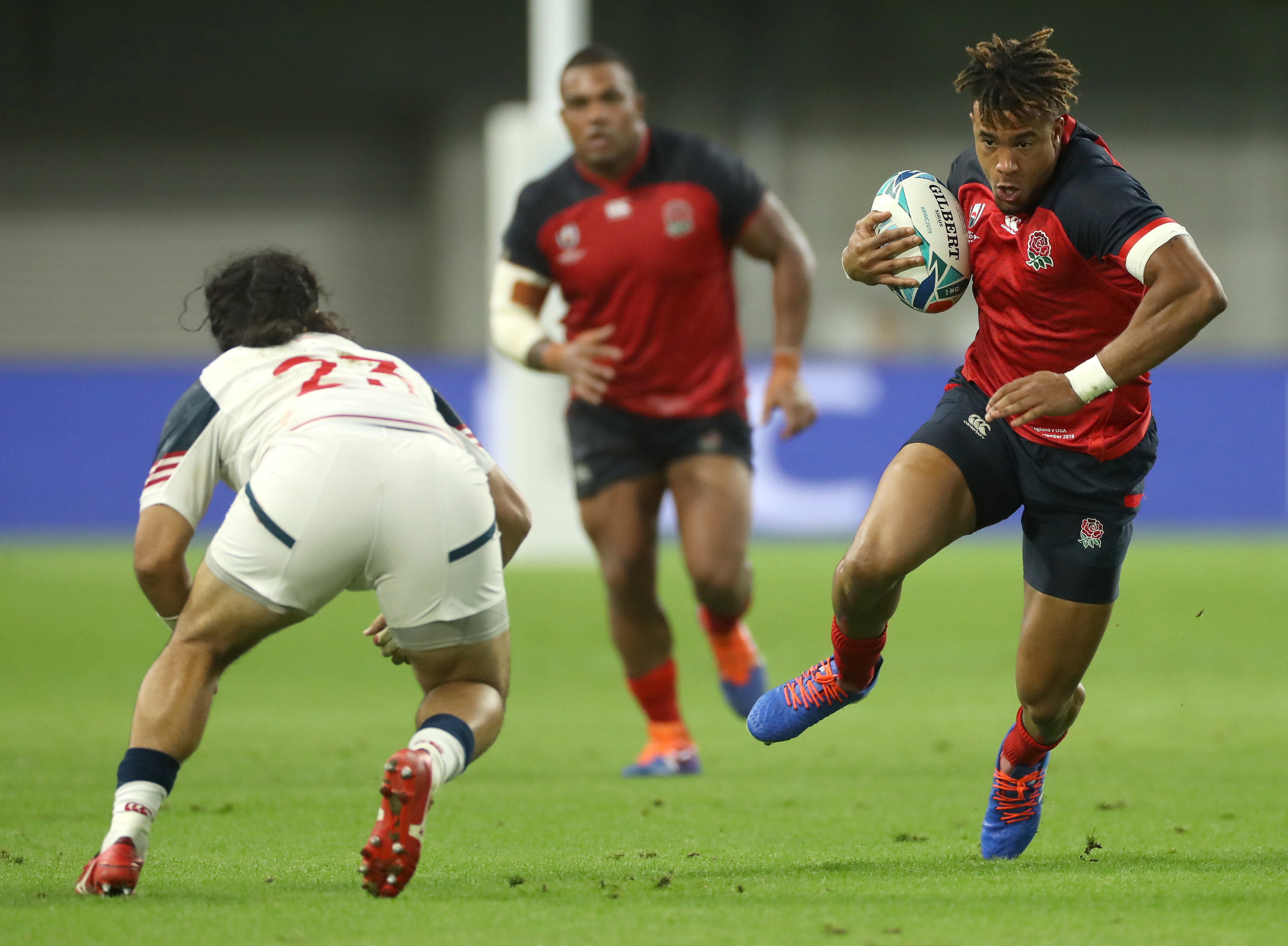 England's Anthony Watson goes on the attack.