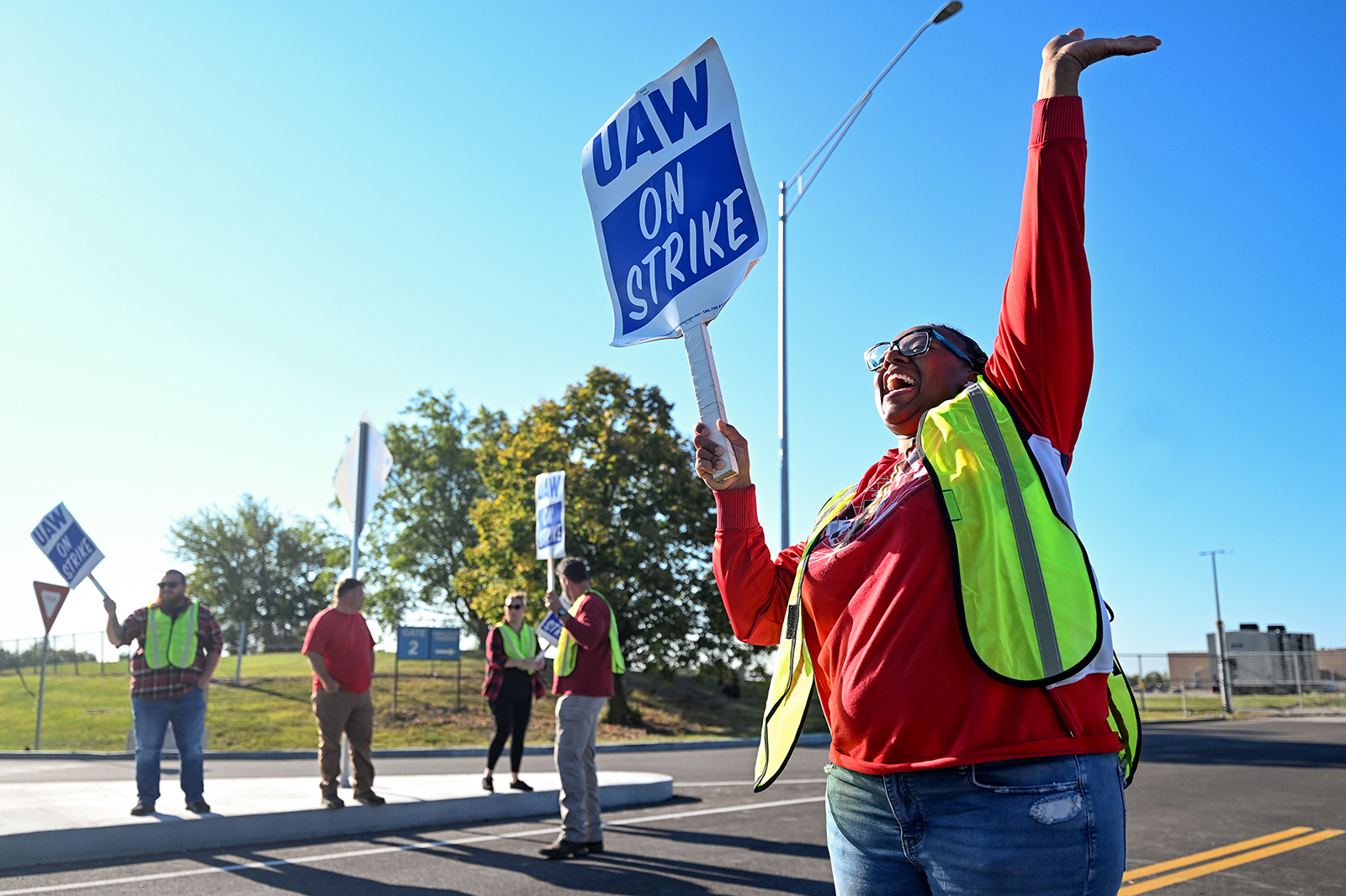 GM workers with the UAW Local 2250 Union strike outside the General Motors Wentzville assembly plant today in Wentzville, Missouri. 